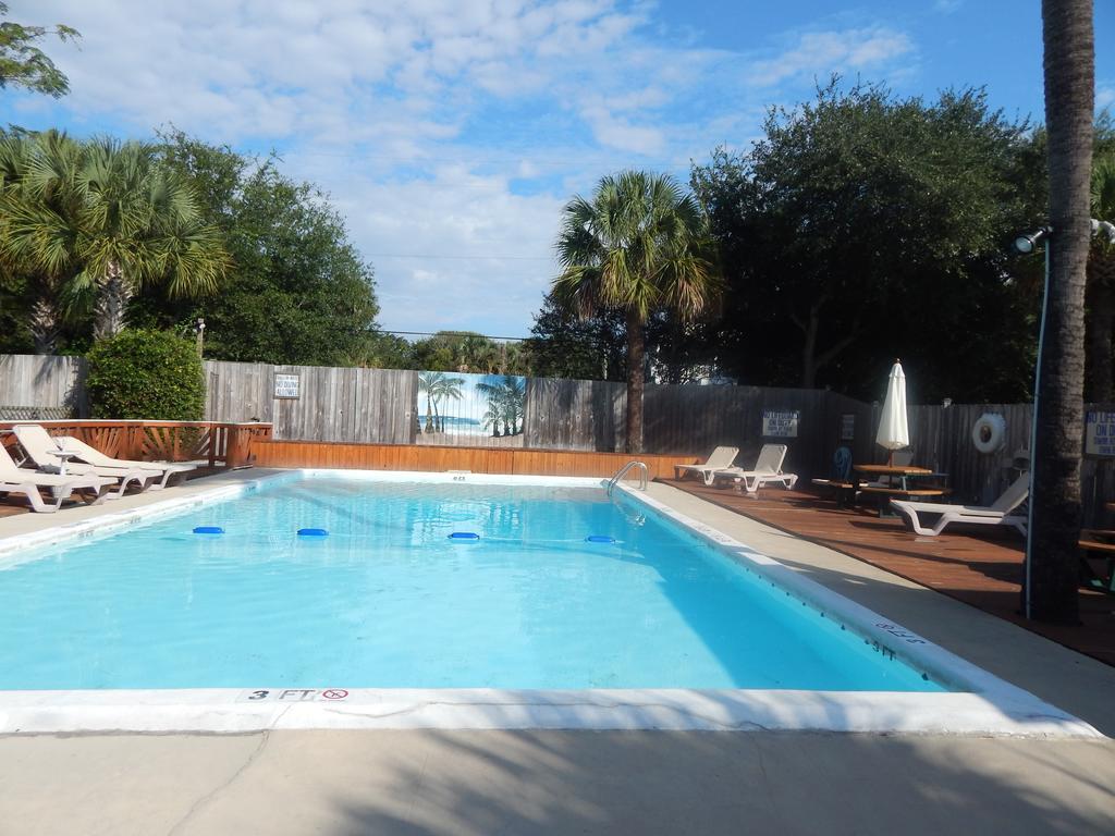 Holliday Inn Of Folly Beach Exterior photo